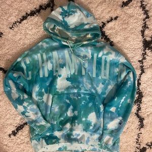 Men’s Reverse Weave Champion Sweatshirt